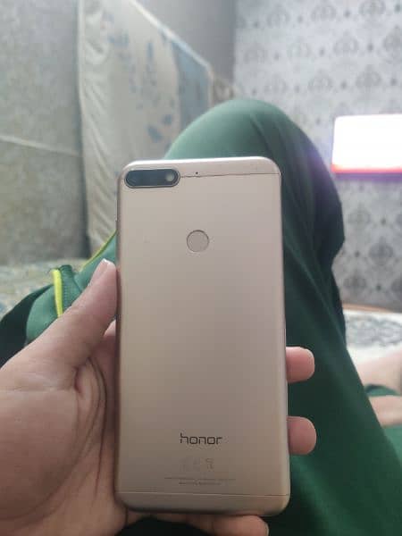 Huawei p20 lite ,honor 9c golden colour 7