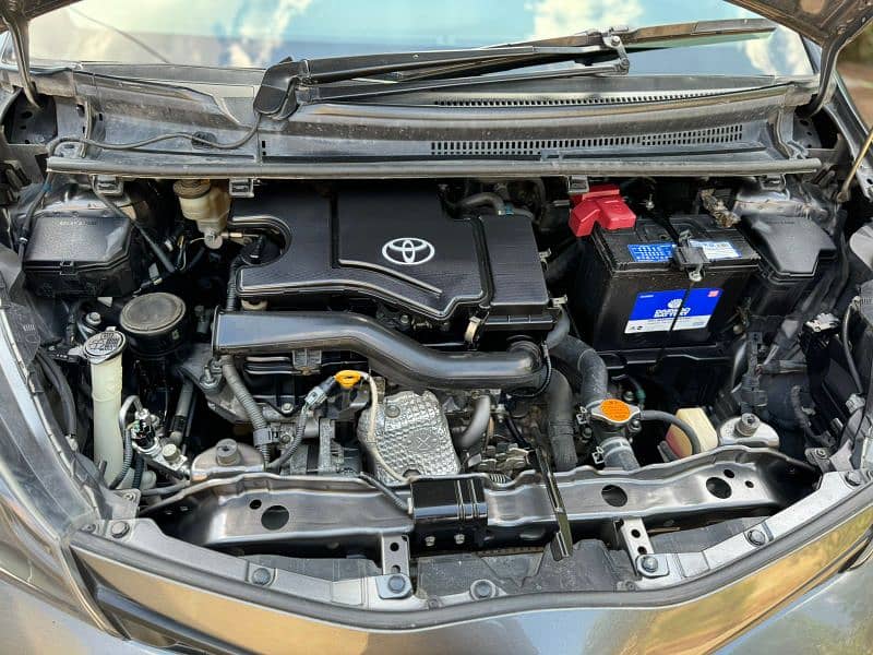 Toyota Vitz 2016 10