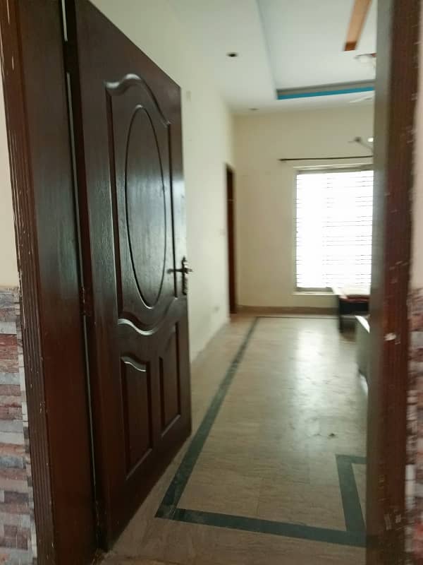 1 Kanal house for rent johar town main road school academy office (Call center + Software house) 1