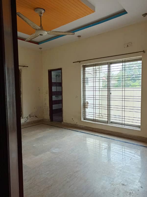 1 Kanal house for rent johar town main road school academy office (Call center + Software house) 13