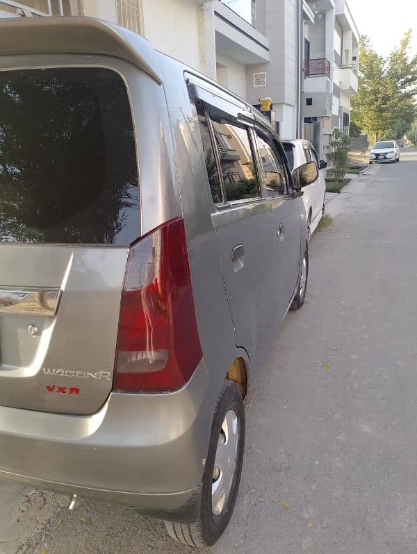 Suzuki Wagon R 2014 5