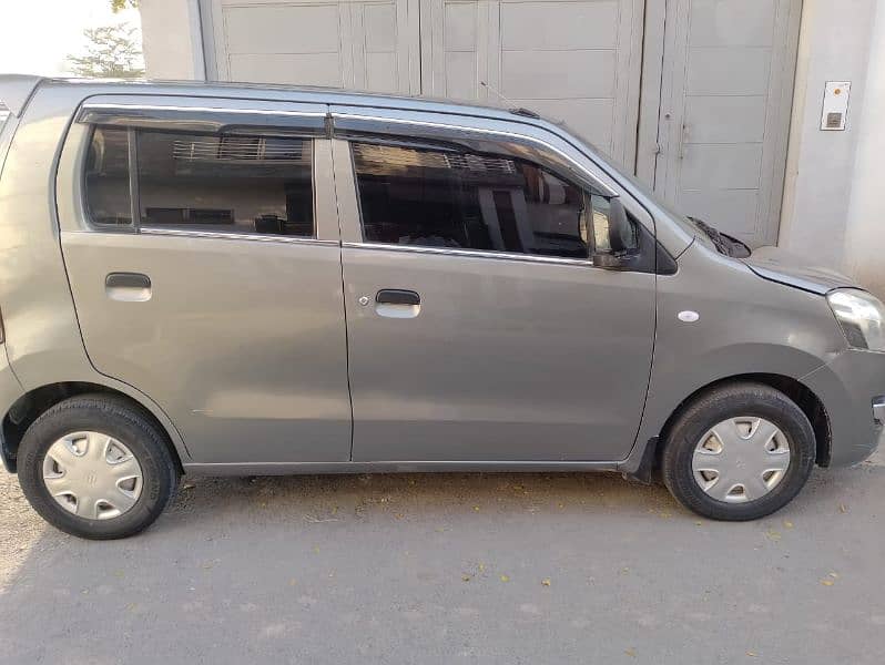 Suzuki Wagon R 2014 12