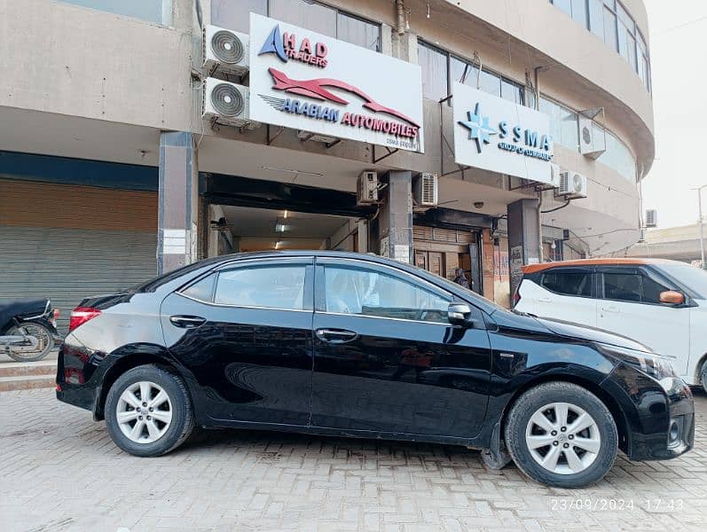 Toyota Corolla Altis grande 1