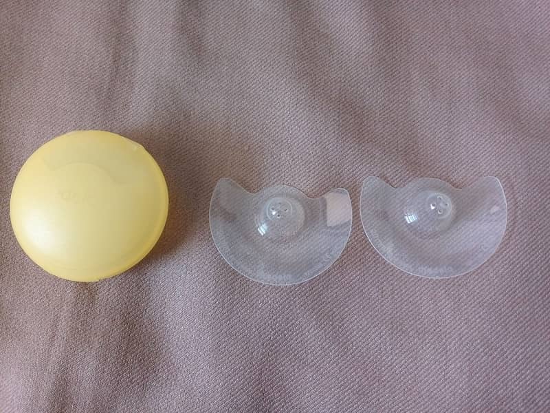 Medela Breasts Nipples Shields 5