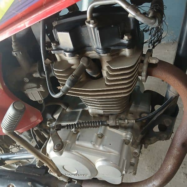 Engine never open , seat ki posish honay wali sirf 1