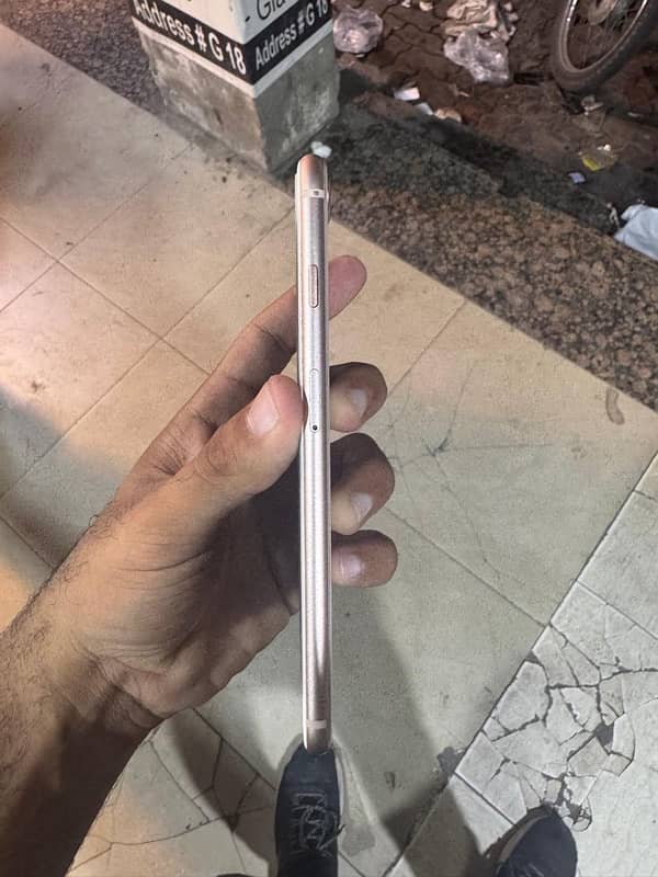 iPhone 8 Plus 256GB PTA Approved 4