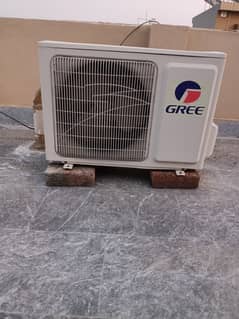 Gree AC 1 ton non repaired in working condition