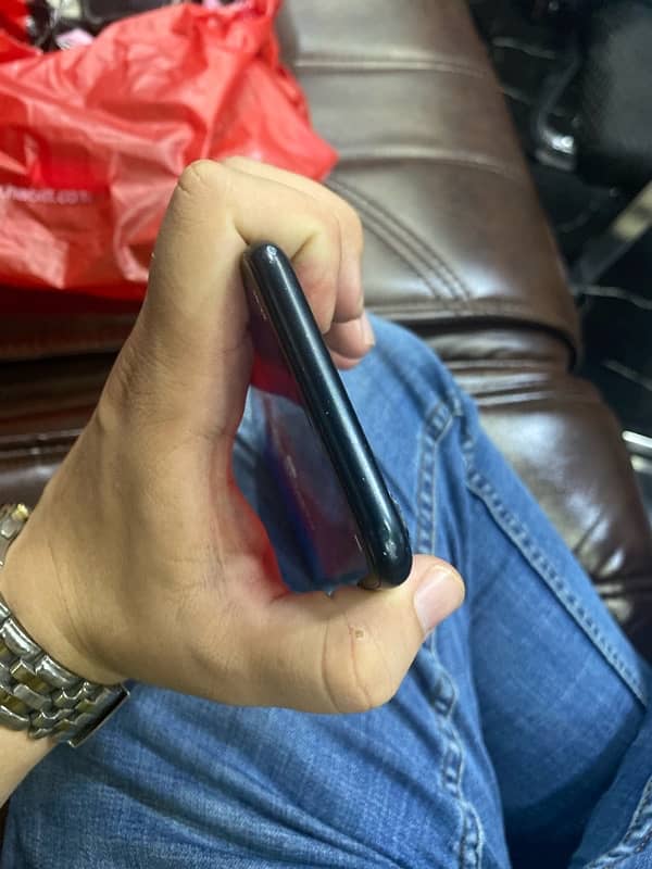 iPhone xr phone locked 5