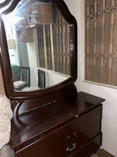 dressing table 0