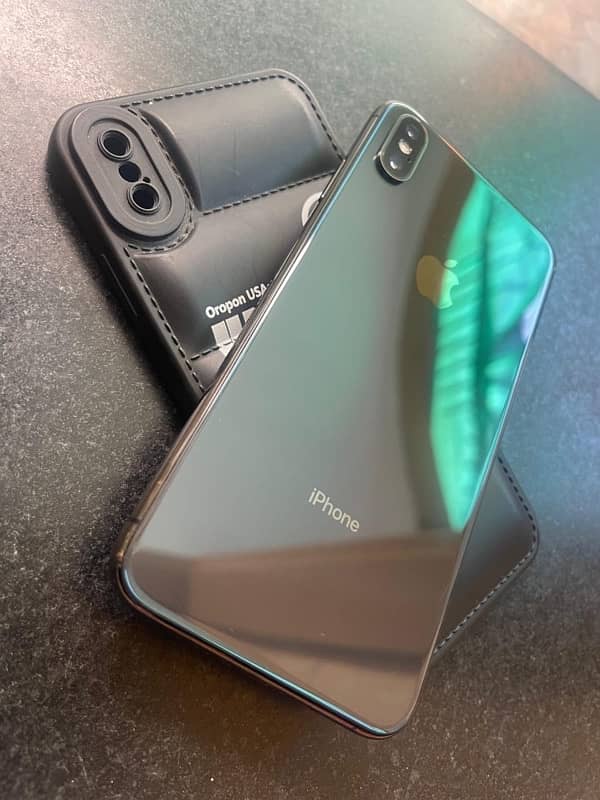 Iphone Xs max 4