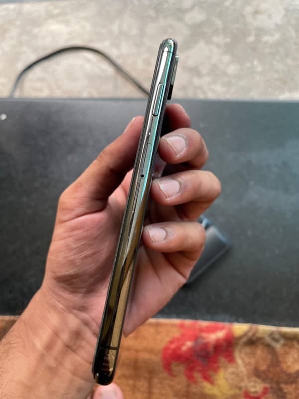 Iphone Xs max 5