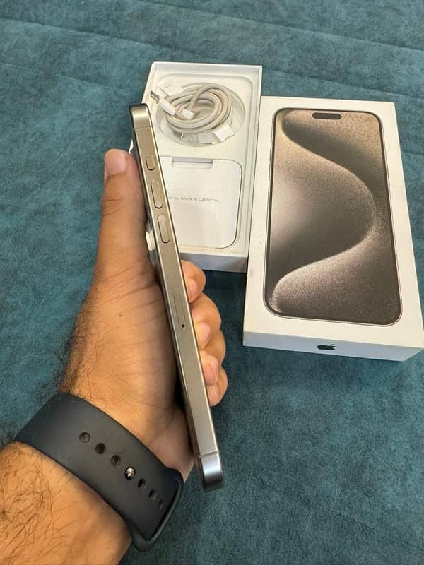 Iphone 15 pro max (Factory unlocked) 2