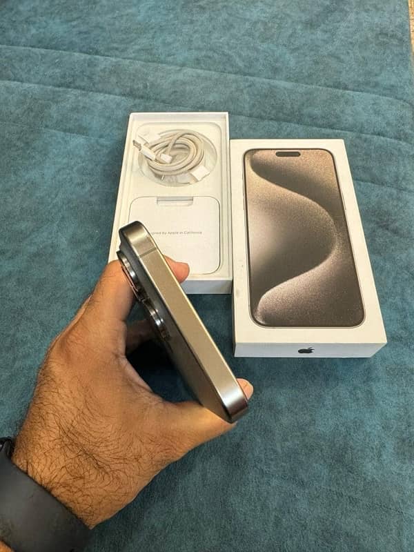 Iphone 15 pro max (Factory unlocked) 3