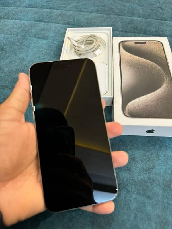 Iphone 15 pro max (Factory unlocked) 5