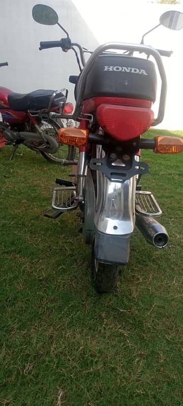 Honda CD 70 2018 5