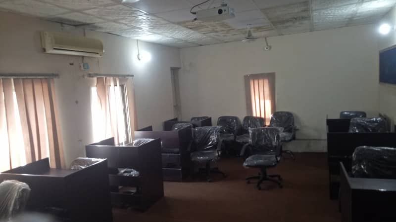 Furnished OFFICE 24 hours use SOFTWARE HOUSE / CALL CENTER Available in Gulshan iqbal 0