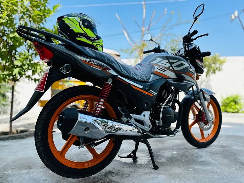 CB-150F Honda , Lucky Number 786 ~2024 Model (NEW) FOR SALE 4