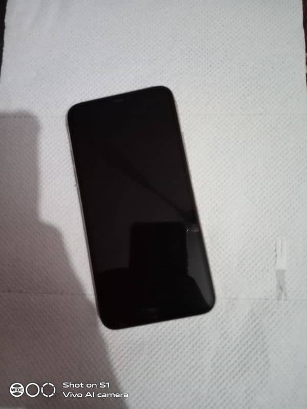 iphone 11 pro max golden Non PTA Dual sim 2