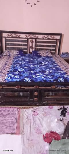 Iron bed king size