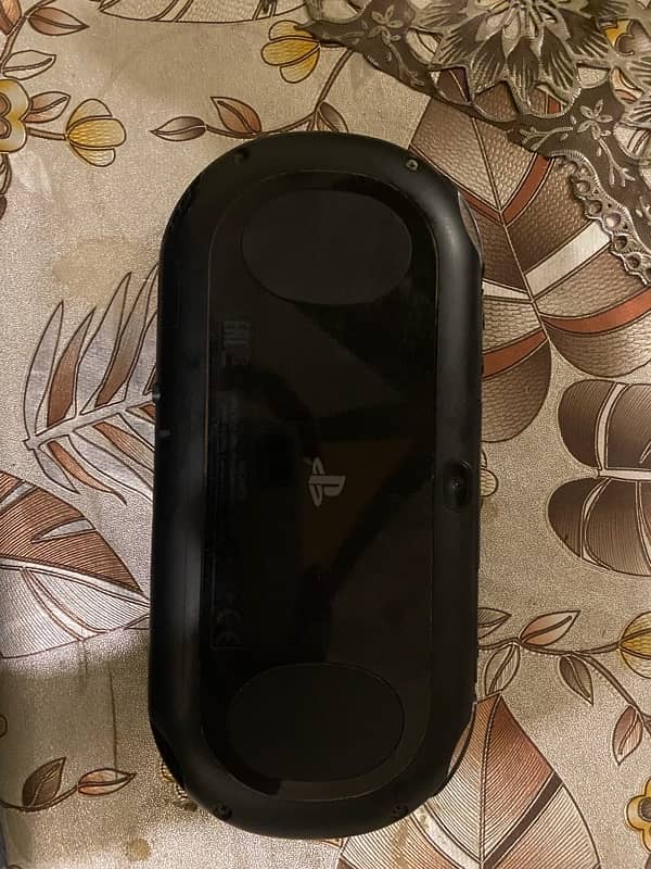 play station vita / ps vita/slim model 2000 2