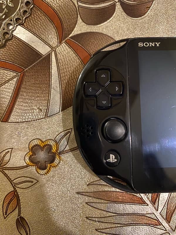 play station vita / ps vita/slim model 2000 4