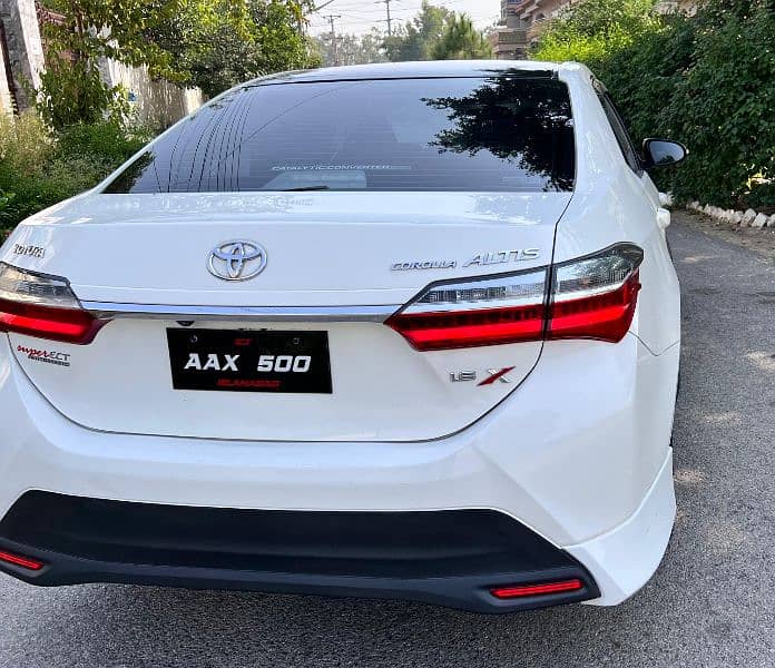 Toyota Corolla Altis 2016 3