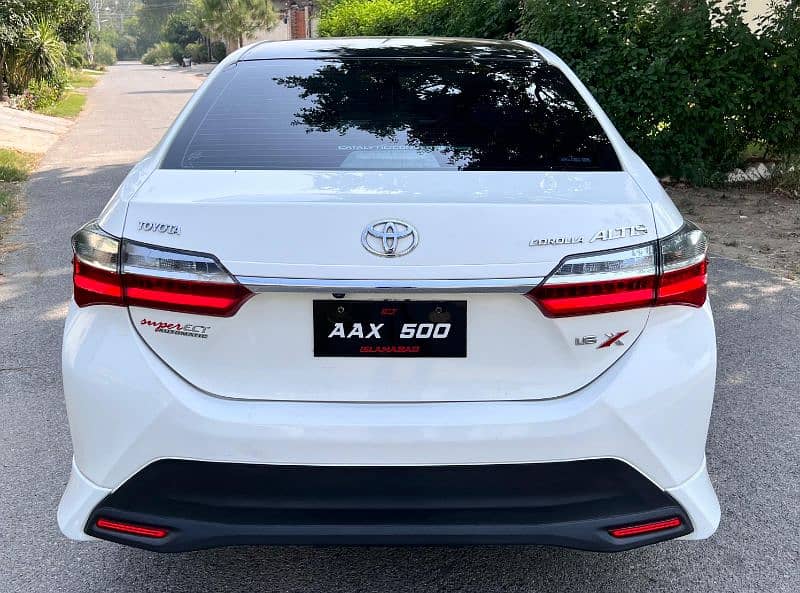 Toyota Corolla Altis 2016 5