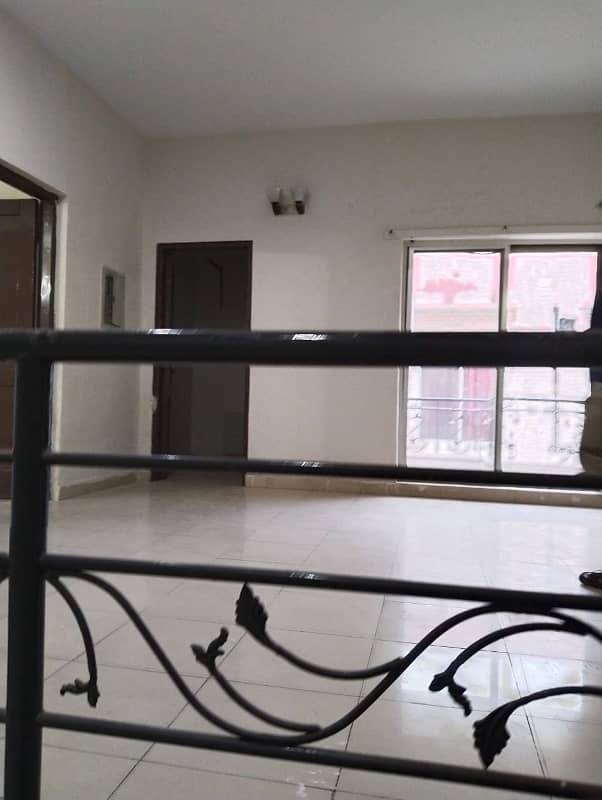 1 KANAL IDEAL LOCATION FIRST FLOOR AVAILABLE FOR RENT IN WAPDA TOWN 1