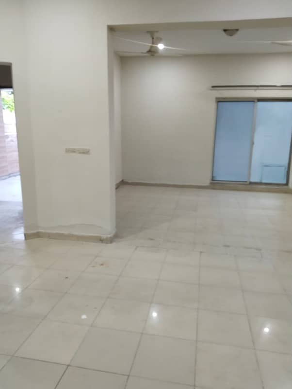 1 KANAL IDEAL LOCATION FIRST FLOOR AVAILABLE FOR RENT IN WAPDA TOWN 2