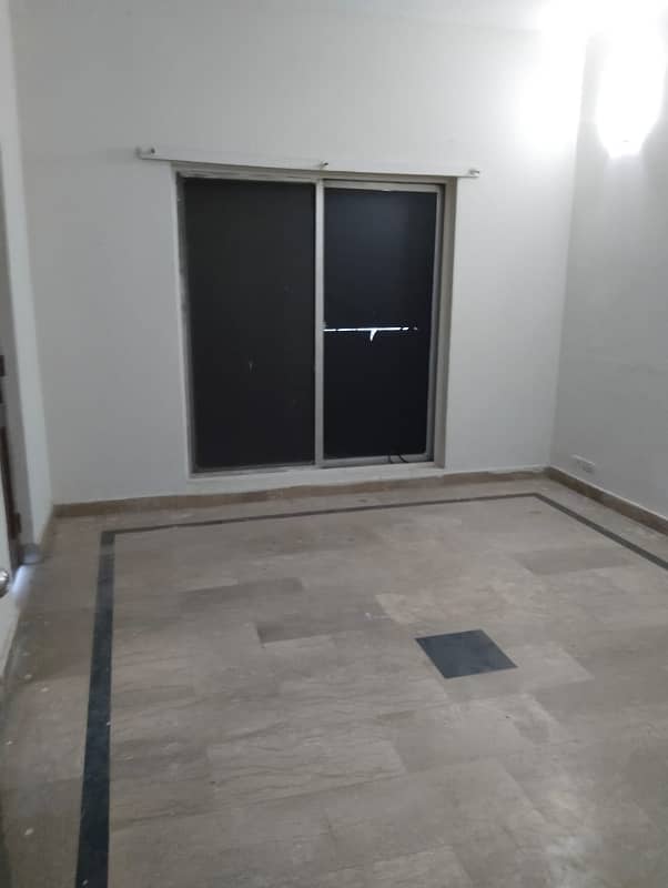 1 KANAL IDEAL LOCATION FIRST FLOOR AVAILABLE FOR RENT IN WAPDA TOWN 9