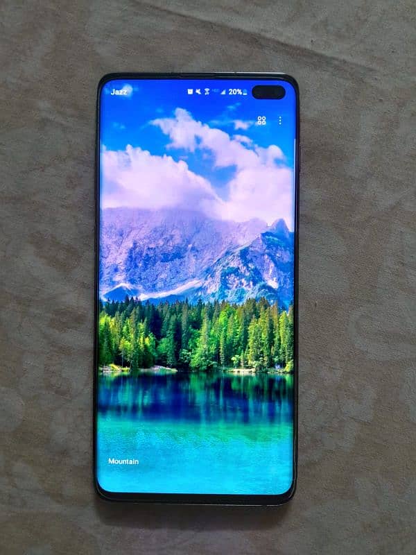 SAMSUNG S10 PLUS 3