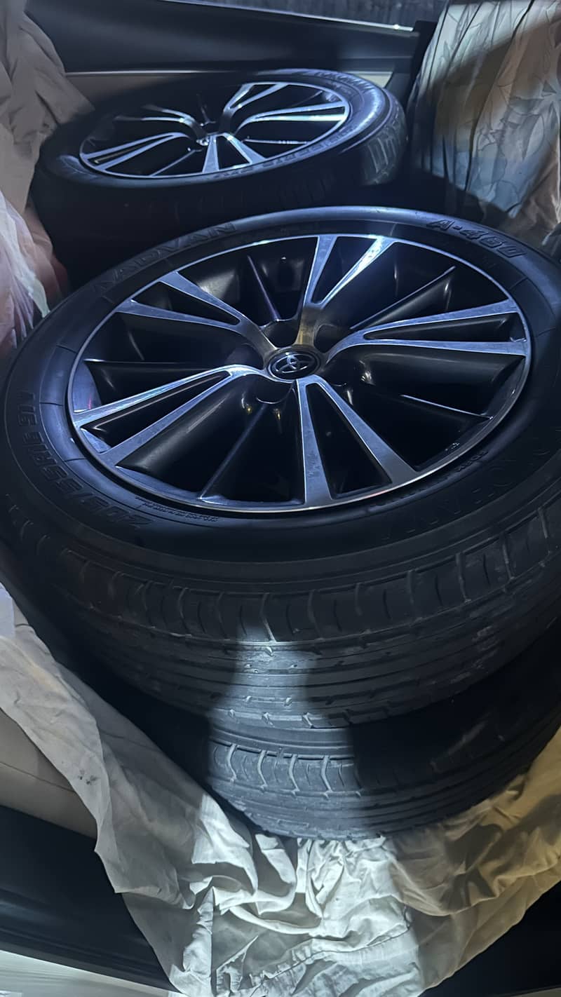 Original toyota grande rims and yokohama tyres up for sale 3