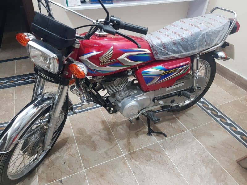 CG 125 Bike 4