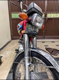 Honda 125 with VIP Number 2018