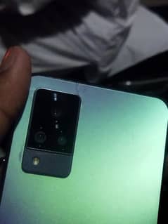 vivo v21 daba charger sht hai kohi issu ni hai 03237433881