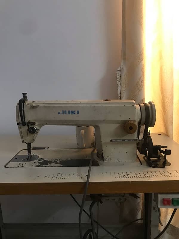 Industrial sewing machine  (JUKI) 2