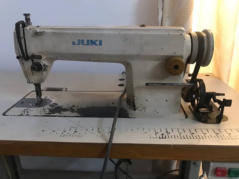 Industrial sewing machine  (JUKI) 3