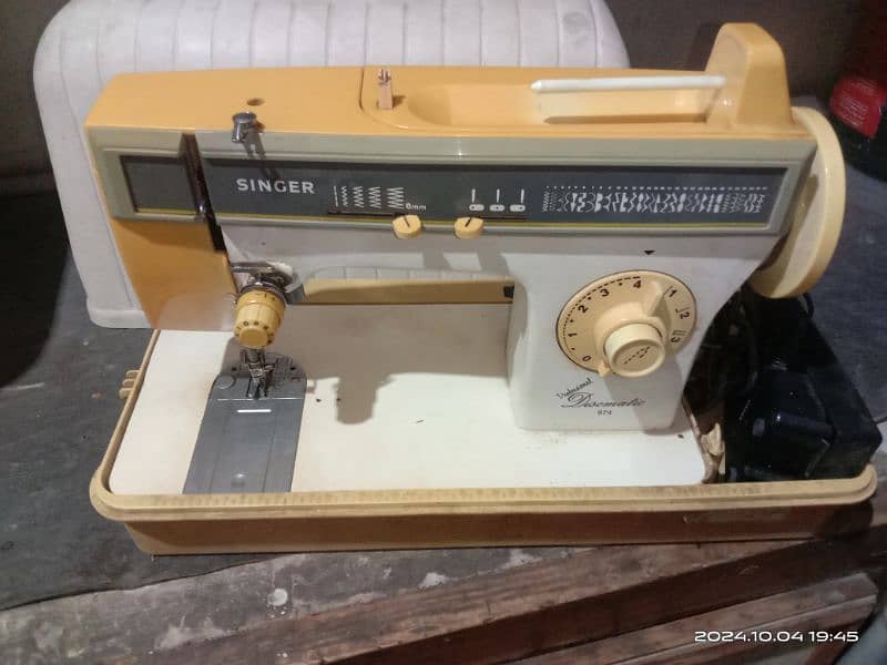 Singer Sewing Machine 2