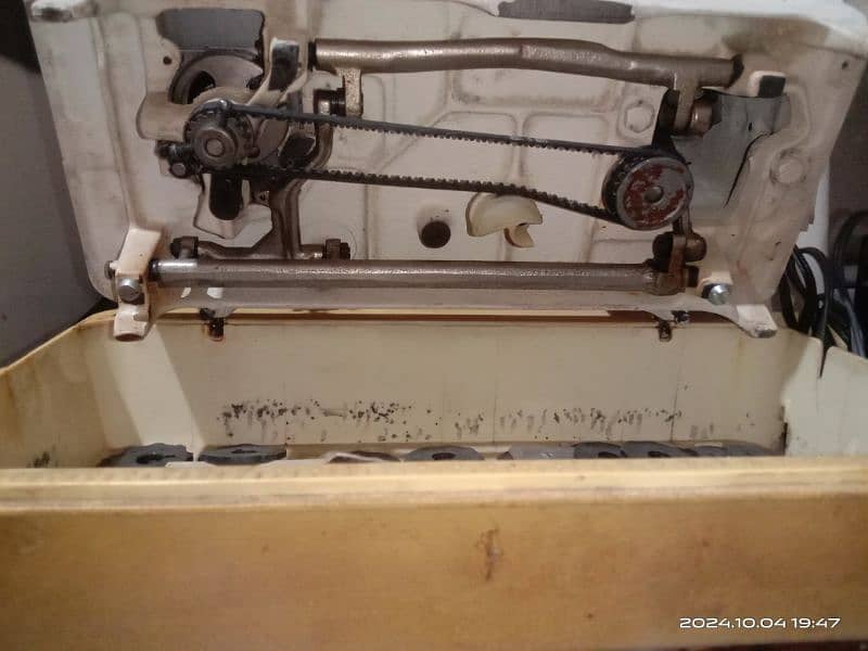 Singer Sewing Machine 5