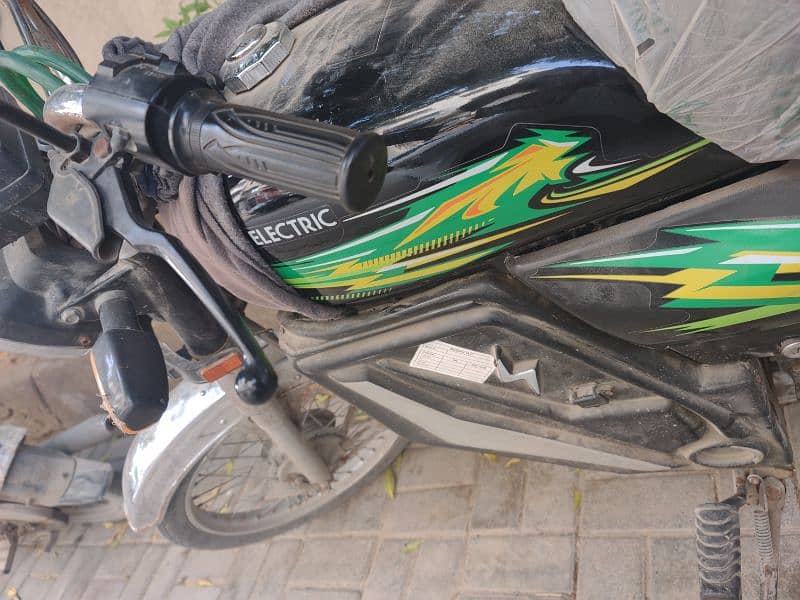 Jolta Electric Bike JE 70D. 10/10 condition 1