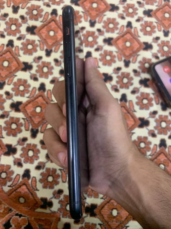 iphone xr for sale contact on whatsapp 03332161756 2