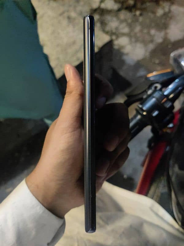 Samsung Note 20 8/10 Condition 5