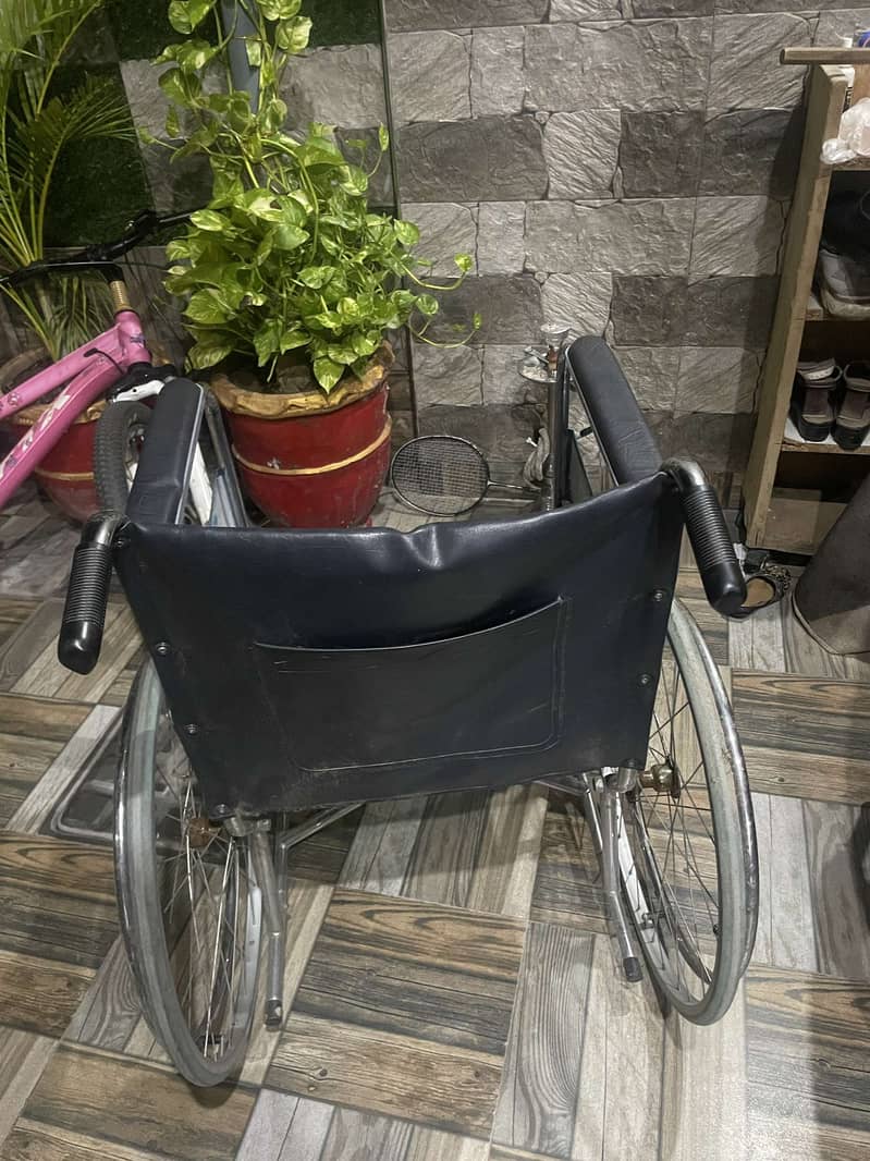 weel chair for sale 15000 rupy 2