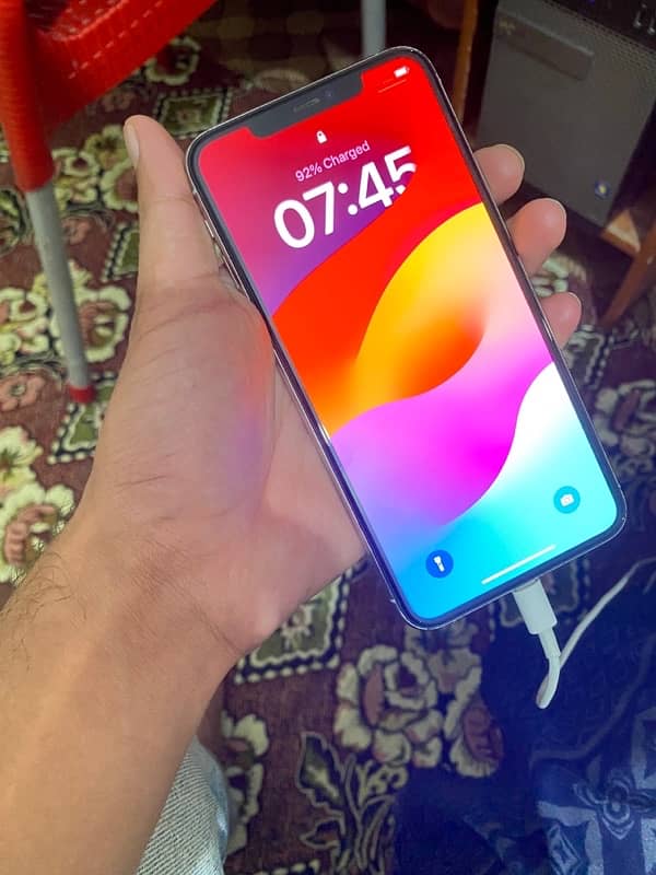 iphone 11 pro max 2