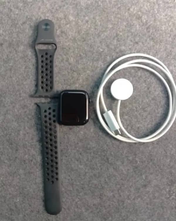 Apple Watch series 7 45mm 1