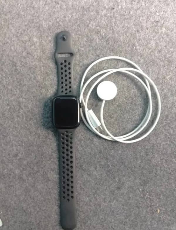 Apple Watch series 7 45mm 2