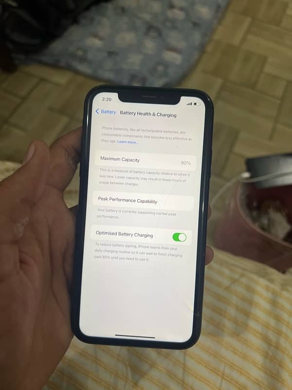 IPHONE XR LLA 64gb NON-PTA Factory Unlock 2