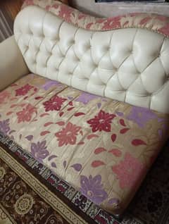 Dewan sofa