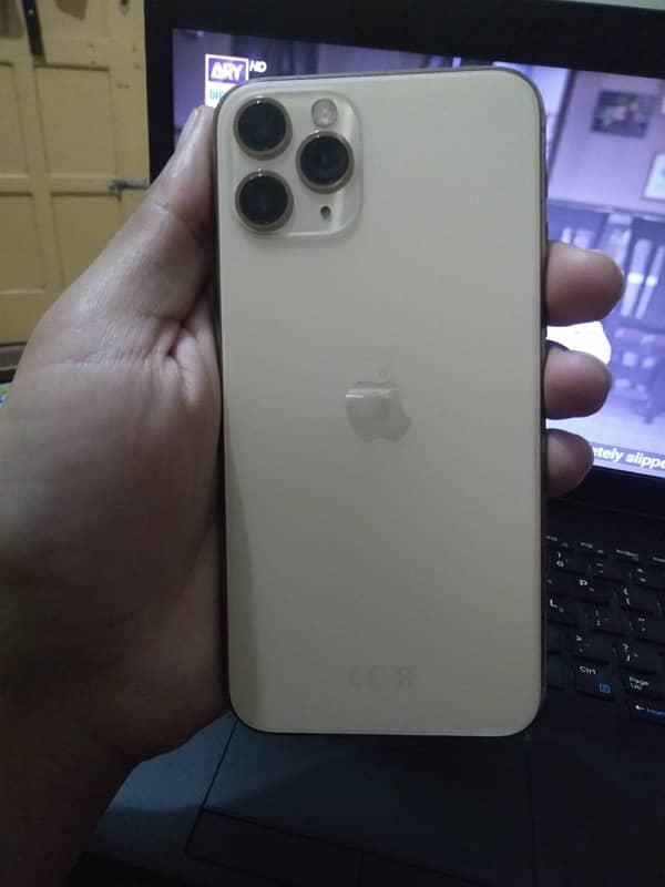 iphone 11 pro 4