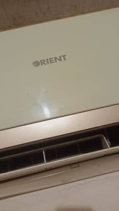 Orient DC inverter 1.5 smoothly  working and good condition.